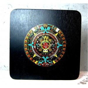 Calendrier Aztèque en bois et plaque laiton peinte à la main 