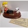 Adorable  PEANUTS SNOOPY JOUANT AU PIANO