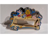 Pin's Winnie l'ourson avec ses amis