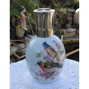 LAMPE BERGER EN PORCELAINE DE LIMOGES DECOR OISEAUX ET FLEURS